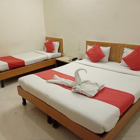Hotel Wayfare Shirdi Buitenkant foto