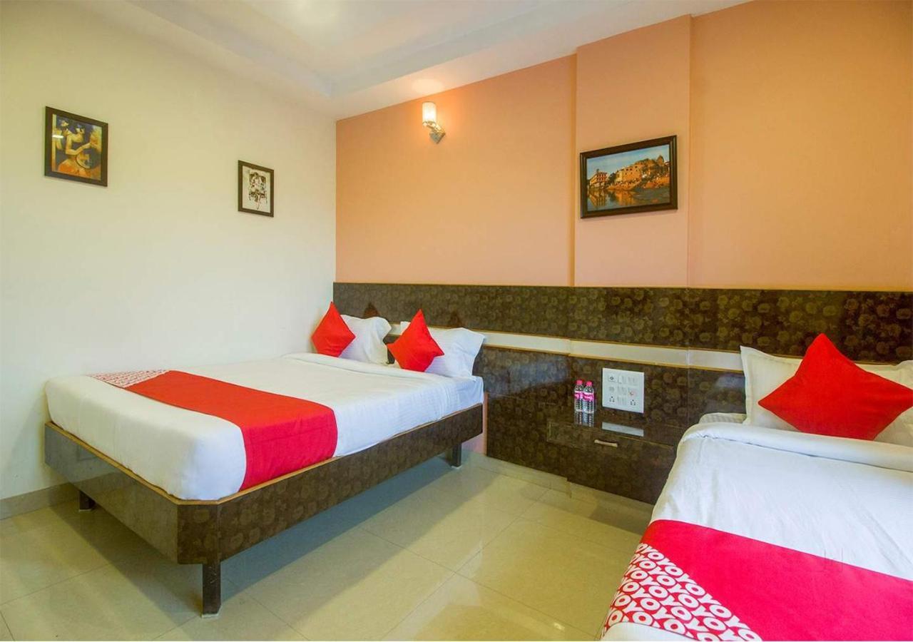 Hotel Wayfare Shirdi Buitenkant foto