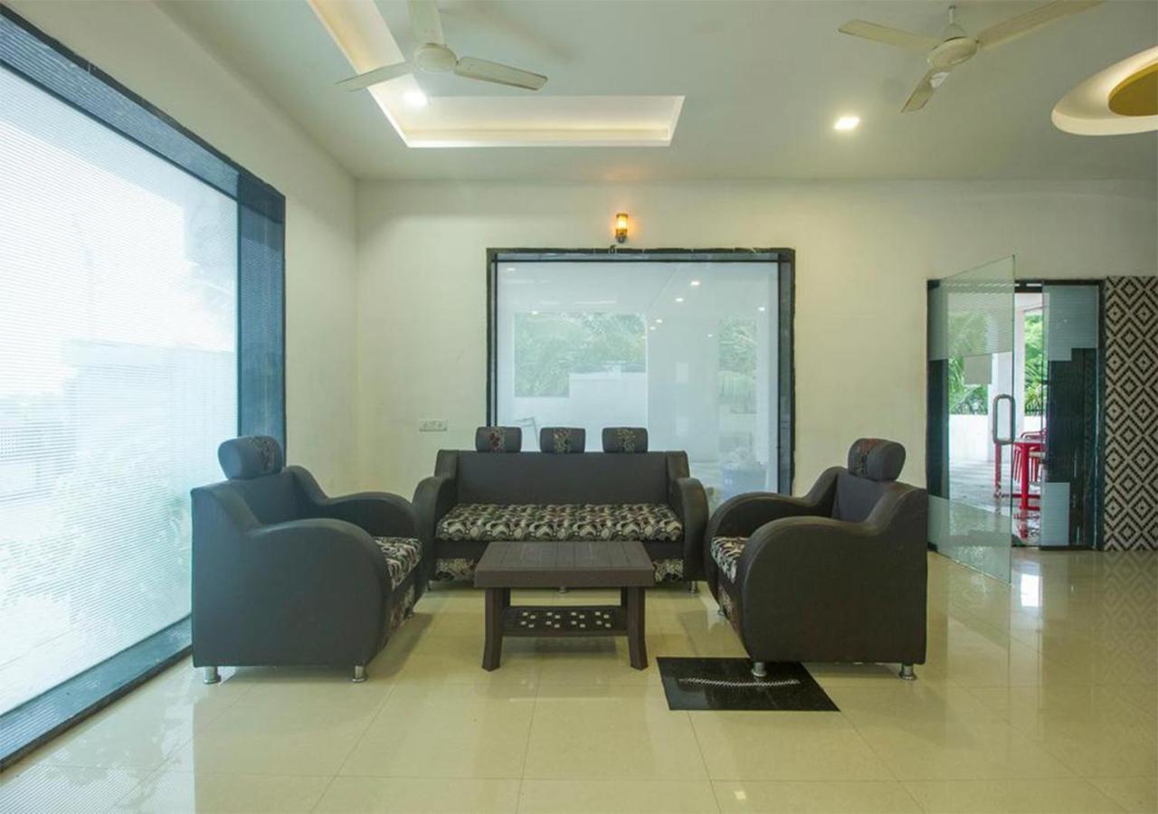 Hotel Wayfare Shirdi Buitenkant foto