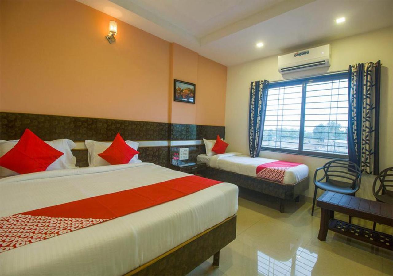 Hotel Wayfare Shirdi Buitenkant foto