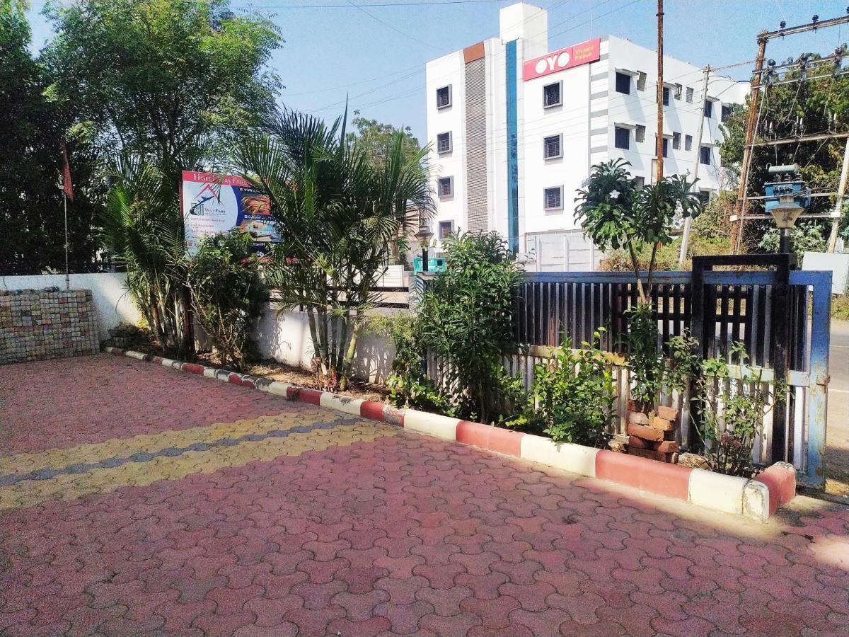 Hotel Wayfare Shirdi Buitenkant foto