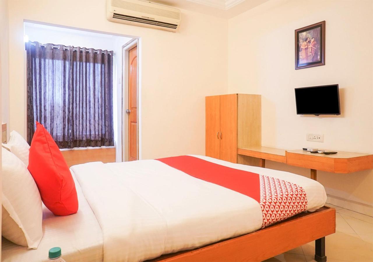 Hotel Wayfare Shirdi Buitenkant foto