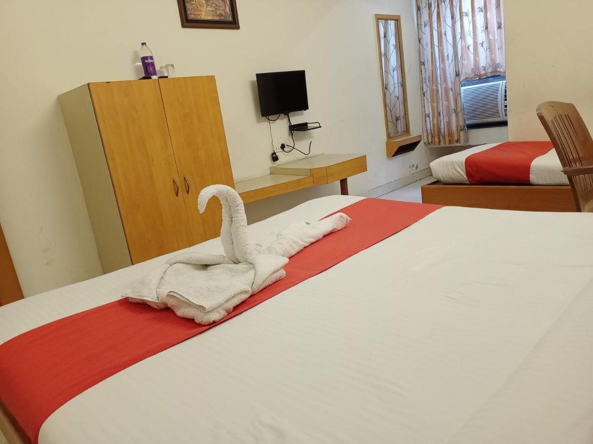 Hotel Wayfare Shirdi Buitenkant foto