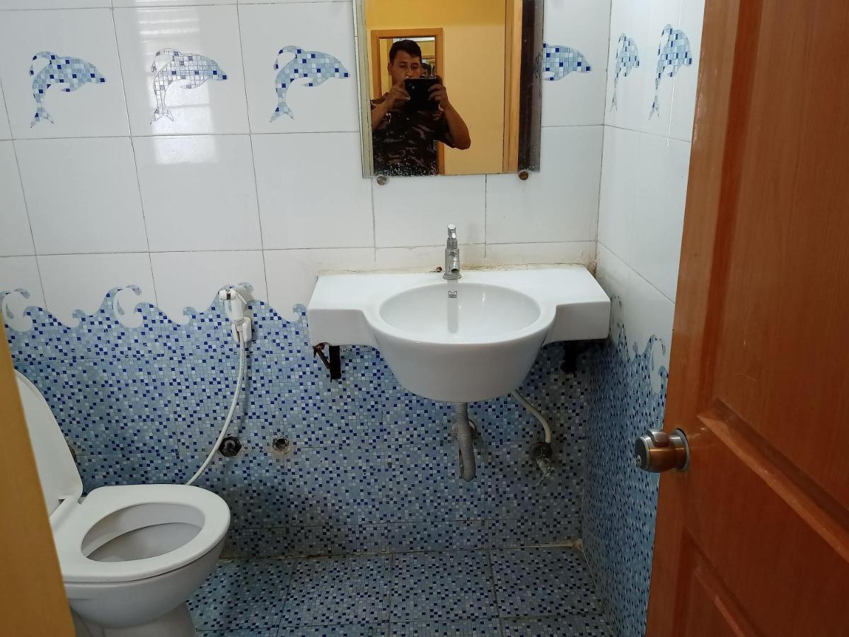 Hotel Wayfare Shirdi Buitenkant foto