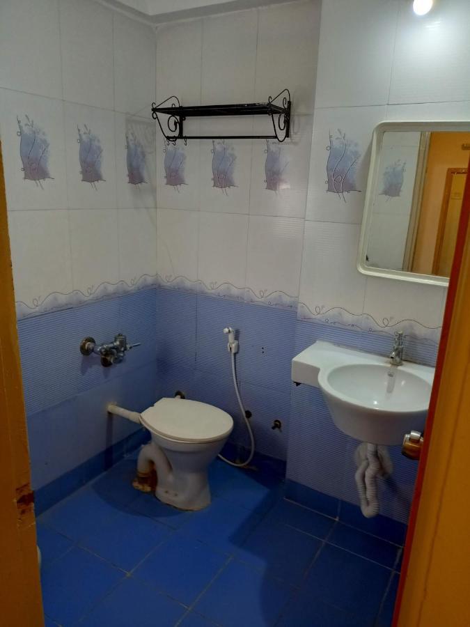 Hotel Wayfare Shirdi Buitenkant foto