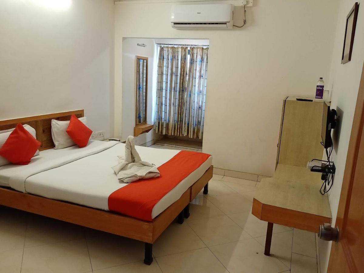 Hotel Wayfare Shirdi Buitenkant foto