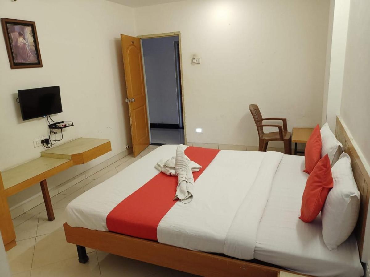 Hotel Wayfare Shirdi Buitenkant foto