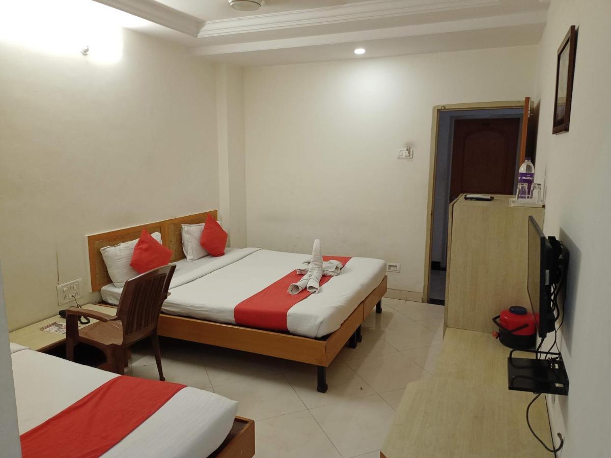 Hotel Wayfare Shirdi Buitenkant foto