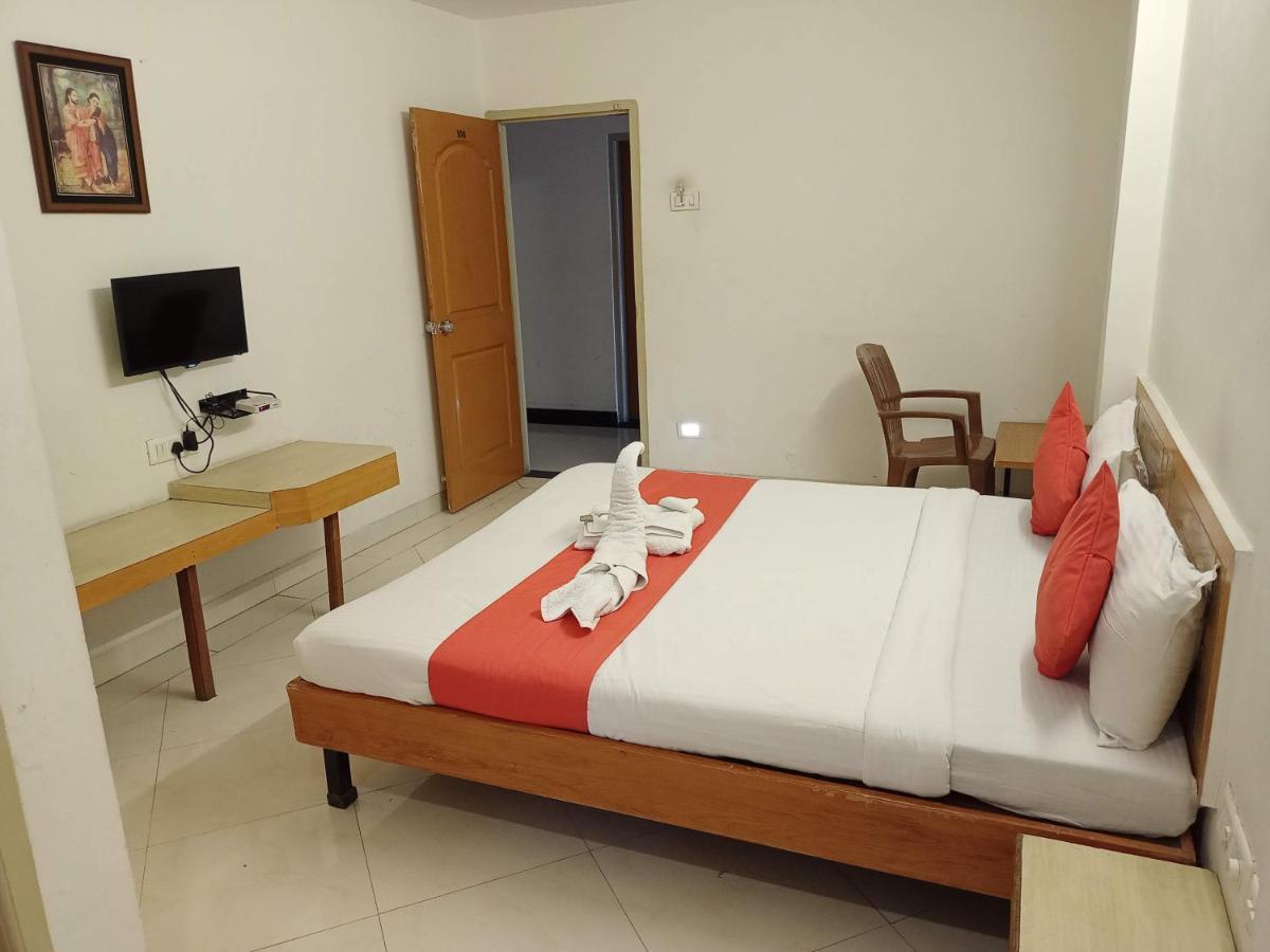 Hotel Wayfare Shirdi Buitenkant foto