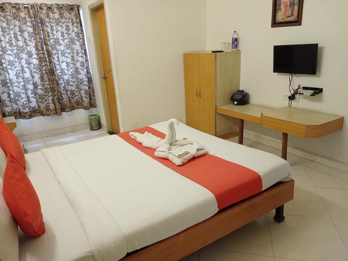 Hotel Wayfare Shirdi Buitenkant foto